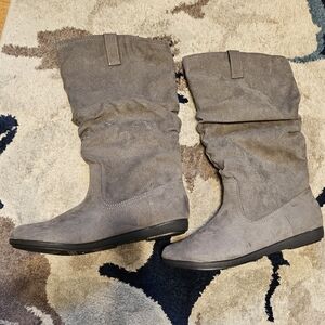 EUC Slouchy Boots